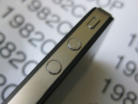 Mẫu thử nghiệm iPhone 4 bị “hét giá” trên eBay - 4 Mẫu thử nghiệm iPhone 4 bị “hét giá” trên eBay - 4