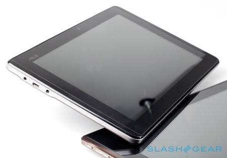 Lộ ảnh thực tế máy tính bảng “lai” điện thoại của Asus - 3 Lộ ảnh thực tế máy tính bảng “lai” điện thoại của Asus - 3