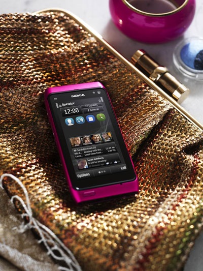 Nokia N8 nổi bật với phiên bản màu hồng - 1 Nokia N8 nổi bật với phiên bản màu hồng - 1