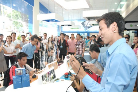 Nokia mở cửa hàng bán lẻ đầu tiên tại Việt Nam - 2 Nokia mở cửa hàng bán lẻ đầu tiên tại Việt Nam - 2