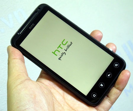 HTC EVO 3D xuất hiện tại Việt Nam - 1