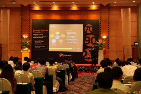Symantec “so găng” với các đối thủ hàng đầu - 1 Symantec “so găng” với các đối thủ hàng đầu - 1