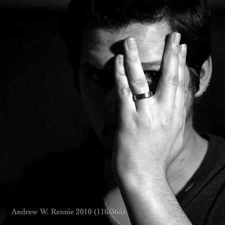 “Điên đảo” trào lưu chụp ảnh “trốn tìm” - 6