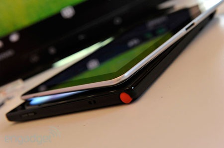 ThinkPad Tablet và Samsung Galaxy Tab 10.1 so dáng - 9