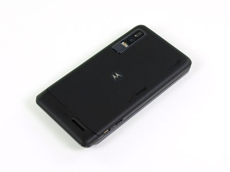 “Mổ xẻ” điện thoại Motorola Droid 3 - 4 “Mổ xẻ” điện thoại Motorola Droid 3 - 4