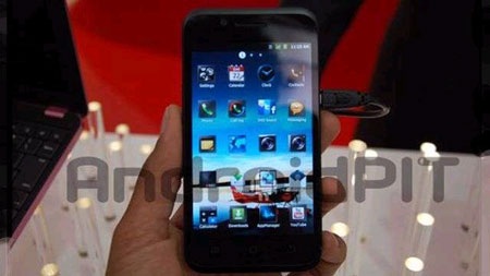 Smartphone “khủng” từ 1 hãng không tiếng tăm - 1