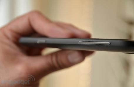 Ảnh thực tế HTC Titan cấu hình mạnh - 9