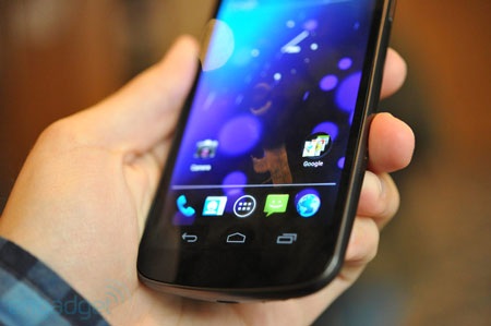 Cận cảnh điện thoại Samsung Galaxy Nexus - 8 Cận cảnh điện thoại Samsung Galaxy Nexus - 8