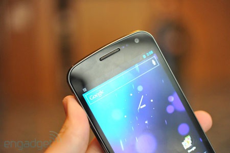 Cận cảnh điện thoại Samsung Galaxy Nexus - 9 Cận cảnh điện thoại Samsung Galaxy Nexus - 9