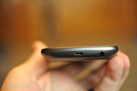 Cận cảnh điện thoại Samsung Galaxy Nexus - 11 Cận cảnh điện thoại Samsung Galaxy Nexus - 11