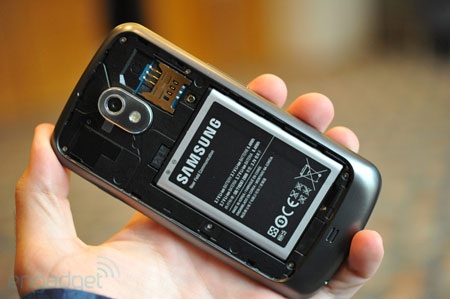 Cận cảnh điện thoại Samsung Galaxy Nexus - 22 Cận cảnh điện thoại Samsung Galaxy Nexus - 22