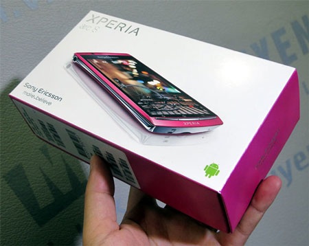 "Đập hộp" Sony Ericsson Arc S chính hãng tại VN - 2
