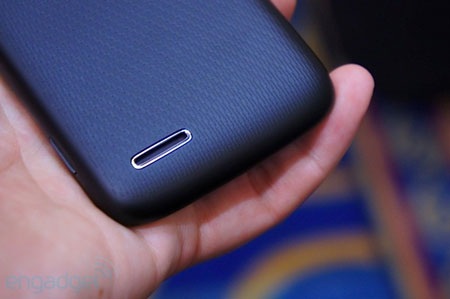 “Đập hộp” Motorola Atrix 2 tại triển lãm CTIA 2011 - 13