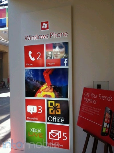 Thăm cửa hàng Microsoft Store “na ná” Apple Store - 18 Thăm cửa hàng Microsoft Store “na ná” Apple Store - 18