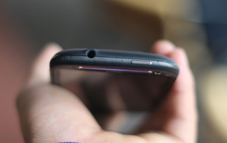 Cận cảnh “hàng khủng” HTC Sensation XE sắp bán ở VN - 3