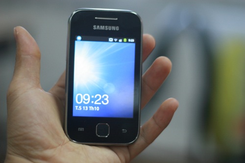 Cận cảnh Samsung Galaxy Y vừa bán tại Việt Nam - 9 Cận cảnh Samsung Galaxy Y vừa bán tại Việt Nam - 9