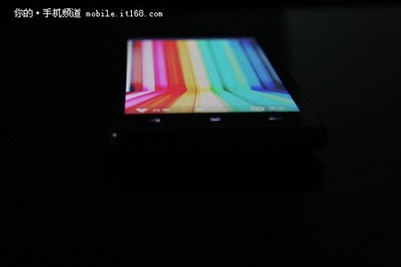 Xem giao diện màn hình của đối thủ Galaxy Note - 7