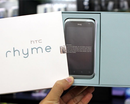 Mở hộp HTC Rhyme dành cho phái nữ giá 11,5 triệu đồng - 2 Mở hộp HTC Rhyme dành cho phái nữ giá 11,5 triệu đồng - 2