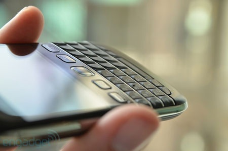 RIM ra mắt BlackBerry Bold 9790 và Curve 9380 - 4