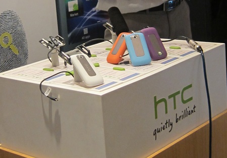 HTC Explorer ra mắt với gói cước ưu đãi 5 triệu đồng - 3