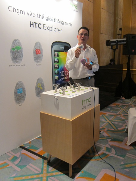 HTC Explorer ra mắt với gói cước ưu đãi 5 triệu đồng - 2