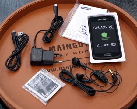 Đập hộp Galaxy W tốc độ 1,4GHz giá 8,5 triệu đồng - 3