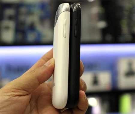 Đập hộp Galaxy W tốc độ 1,4GHz giá 8,5 triệu đồng - 7