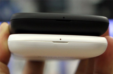 Đập hộp Galaxy W tốc độ 1,4GHz giá 8,5 triệu đồng - 9