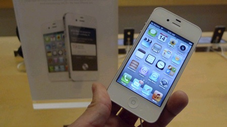 Apple lại đau đầu vì bản sửa lỗi “vô dụng” - 1