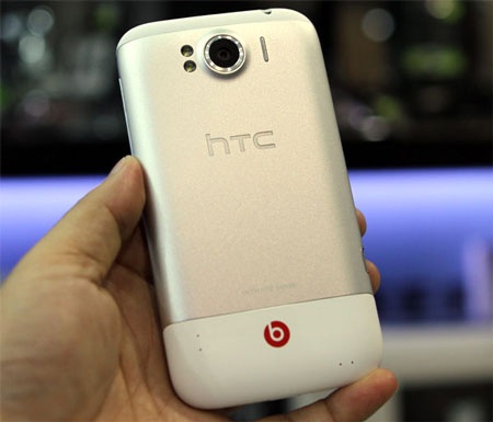 HTC Sensation XL chính hãng giá 15,9 triệu đồng - 9 HTC Sensation XL chính hãng giá 15,9 triệu đồng - 9