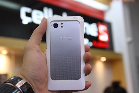 Đập hộp HTC Vivid mạng 4G tại Việt Nam - 23