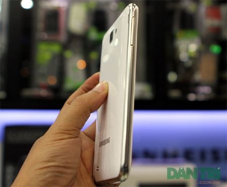 Mở hộp Galaxy Note trắng tuyết chính hãng - 4