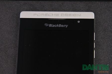 “Siêu điện thoại” BlackBerry Porsche Design P'9981 giá 50 triệu - 6