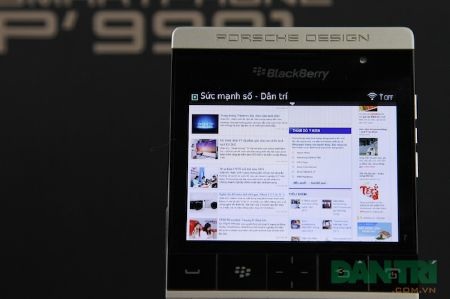 “Siêu điện thoại” BlackBerry Porsche Design P'9981 giá 50 triệu - 15