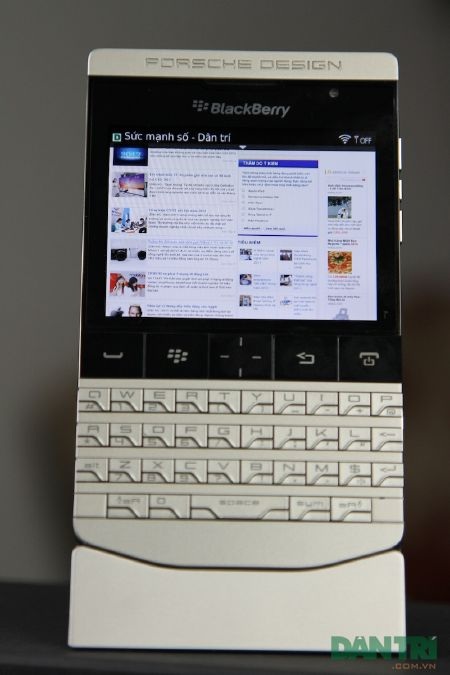 “Siêu điện thoại” BlackBerry Porsche Design P'9981 giá 50 triệu - 13