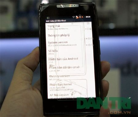 Đập hộp smartphone mỏng nhất thế giới Motorola RAZR - 15 Đập hộp smartphone mỏng nhất thế giới Motorola RAZR - 15