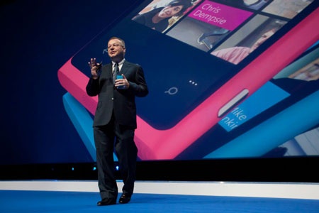 Microsoft thú nhận Windows Phone đổi thiết kế vì iPhone - 2