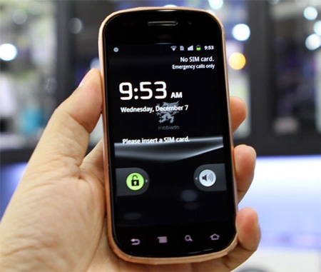 Ngắm smartphone dát vàng đầu tiên của Mobiado giá 86 triệu  - 17