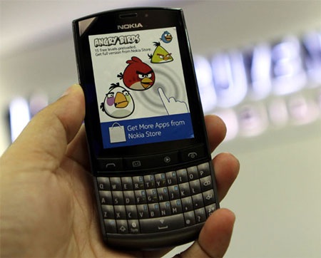 Cận cảnh Nokia Asha 303 chính hãng giá rẻ - 3