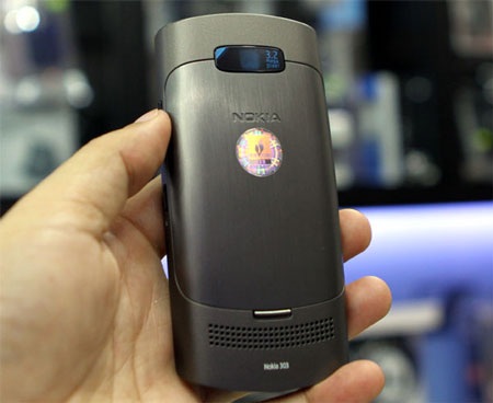 Cận cảnh Nokia Asha 303 chính hãng giá rẻ - 9