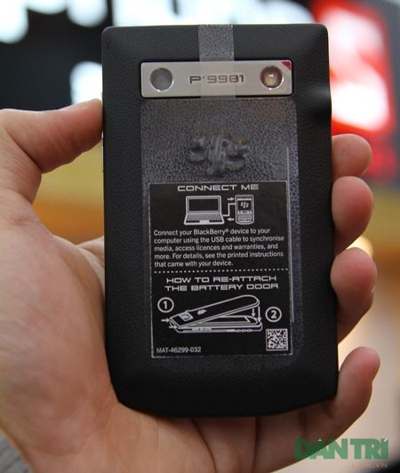 “Siêu điện thoại” BlackBerry Porsche Design P'9981 giá 50 triệu - 11