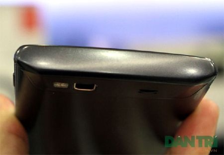 Đập hộp điện thoại Bada cao cấp nhất của Samsung tại VN - 7