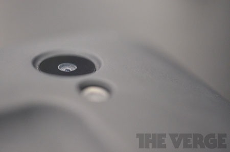 Máy tính bảng Android 4.0 3D không cần kính đầu tiên - 11