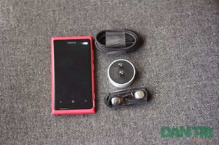 Ngắm Nokia Lumia 800 màu hồng tại Việt Nam - 2