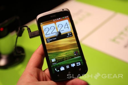 Smartphone “náo loạn” MWC 2012 ngày đầu tiên - 1 Smartphone “náo loạn” MWC 2012 ngày đầu tiên - 1