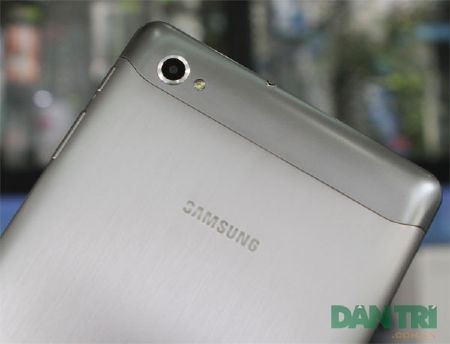 Đập hộp Galaxy Tab 7.7 chính hãng giá 15,5 triệu đồng - 11