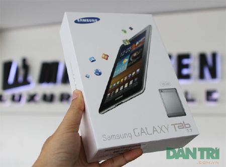 Đập hộp Galaxy Tab 7.7 chính hãng giá 15,5 triệu đồng - 1