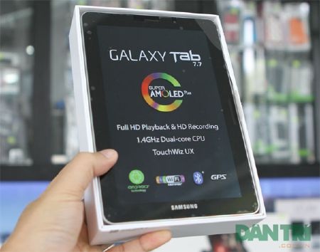Đập hộp Galaxy Tab 7.7 chính hãng giá 15,5 triệu đồng - 3