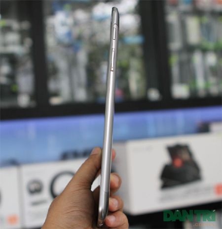 Đập hộp Galaxy Tab 7.7 chính hãng giá 15,5 triệu đồng - 6