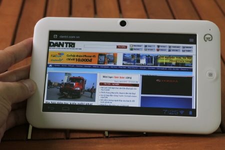 Cận cảnh máy tính bảng giá rẻ nhất 1,8 triệu đồng